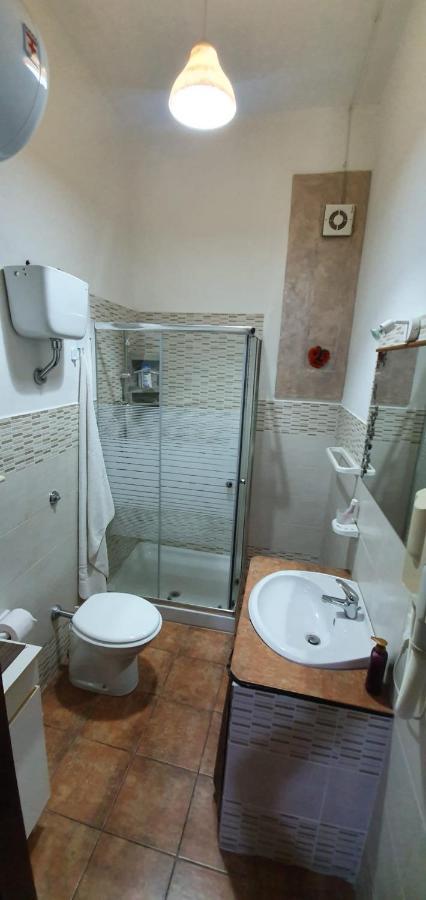 Casa Vacanze Fondaco Di Scillato Scillato  Buitenkant foto
