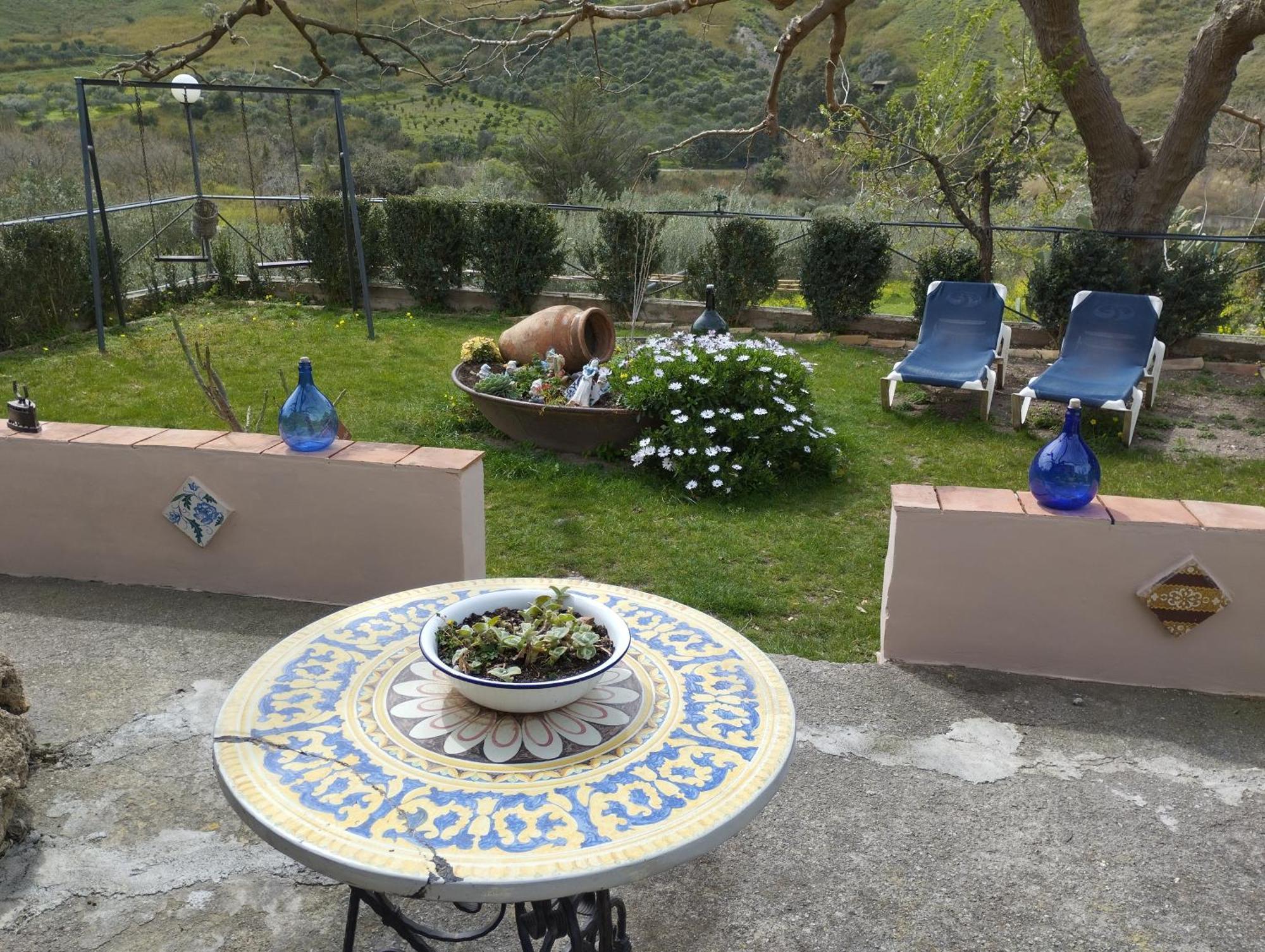 Casa Vacanze Fondaco Di Scillato Scillato  Buitenkant foto