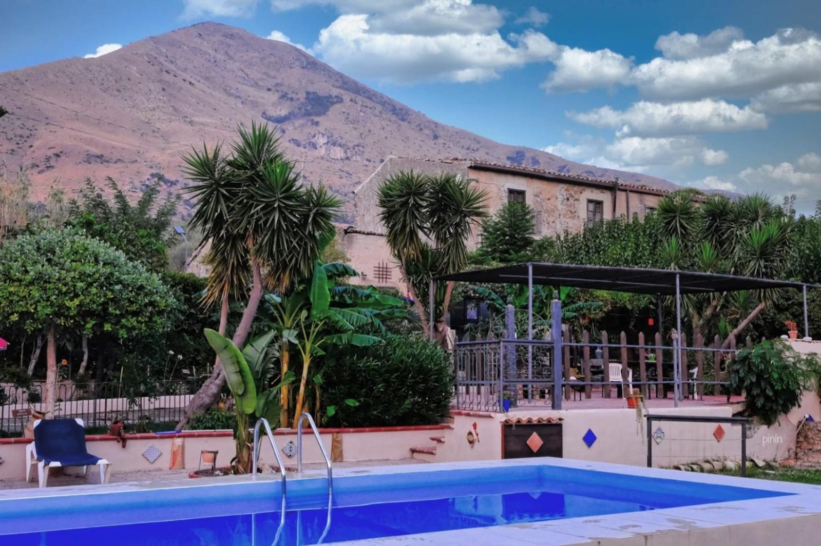 Casa Vacanze Fondaco Di Scillato Scillato  Buitenkant foto